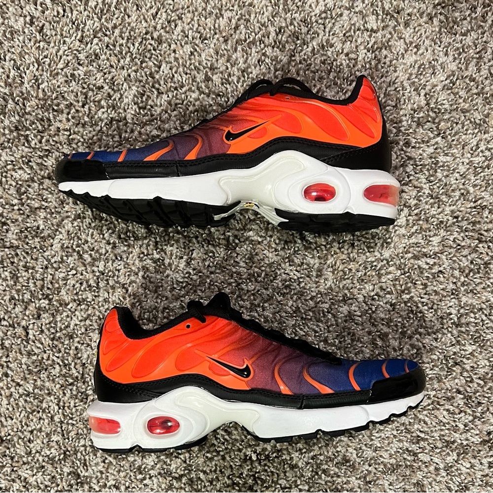 Nike Air Max Plus 2018- Gradient blue/orange-6Y/Preowned/No Box